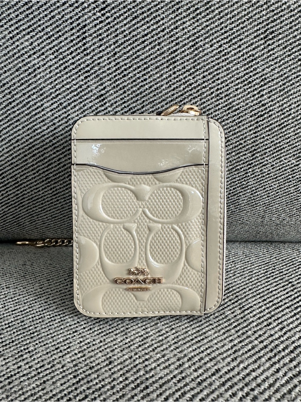 NWT Coach Zip Card Case In Signature Leather With Heart Charm CDQ15 Chalk